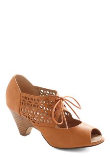 Cube Your Enthusiasm Heel in Spice  Mod Retro Vintage Heels