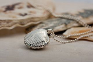 larmorna clam necklace by cabbage white england