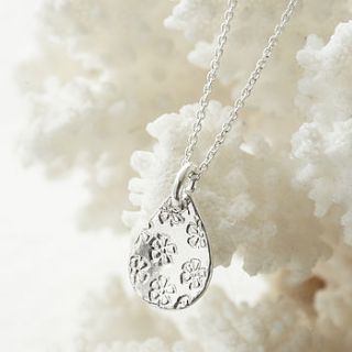 forget me not necklace by kutuu