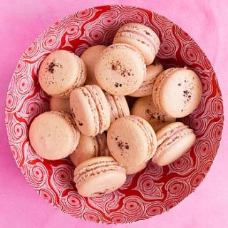 gift box twelve valentine's macarons by la dinette