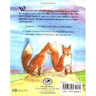 Grandfather Tang's Story (Dragonfly Books) Ann Tompert, Robert Andrew Parker 9780517885581  Children's Books