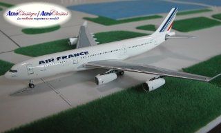 Aeroclassics Air France Airbus A 340  200 Model Airplane Toys & Games
