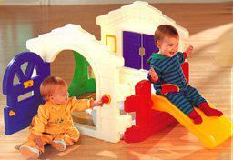 Todays Kids Play n Fold Clubhouse —
