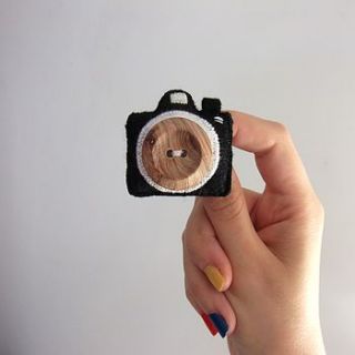 felt camera brooch by amypanda