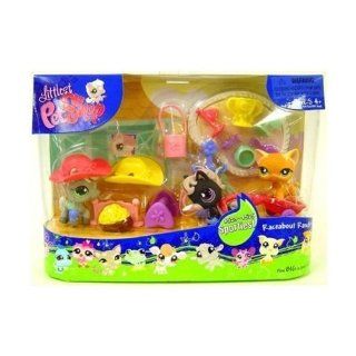 Littlest Pet Shop   Sportiest   RACEABOUT RANCH   Super Set with black Pony #523 & gray Pony # 524 & Cat # 525   and lots of Accessories Toys & Games