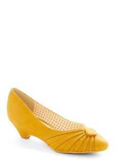 Burst of Fresh Flair Heel in Yellow  Mod Retro Vintage Heels