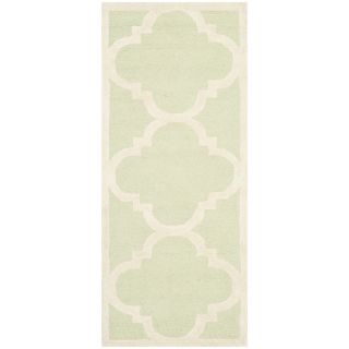 Safavieh Handmade Moroccan Cambridge Light Green/ Ivory Wool Rug (26 X 10)