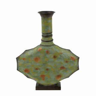 Metal Vase Green With Timeless Design