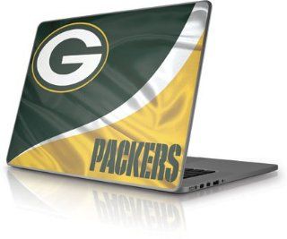 NFL   Green Bay Packers   Green Bay Packers   Apple MacBook Pro 15 (2009/2010)   Skinit Skin Computers & Accessories