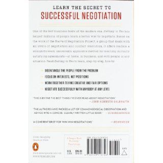 Getting to Yes Negotiating Agreement Without Giving In Roger Fisher, William L. Ury, Bruce Patton 9780143118756 Books