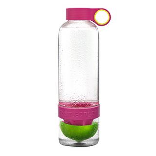 Portable Minimalist Water Bottle and Juicer
