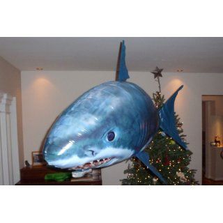 Air Swimmer Flying Fish   Shark   Extreme Model (Radio Control) Toys & Games