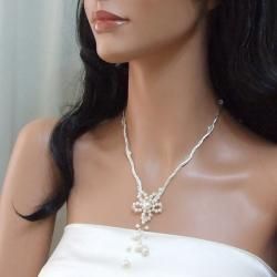 Pearl and Crystal Silk White Star Flower Necklace (4 10 mm)(Thailand) Necklaces