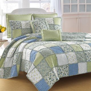 August Grove Pinesdale Quilt Set