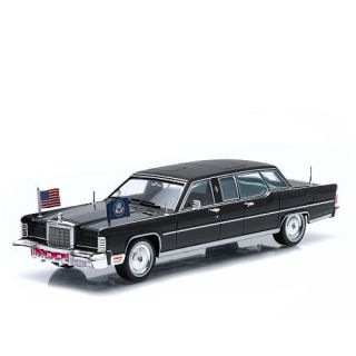 Greenlight Collectibles 143 Scale Diecast Presidential Limos   Gerald R. Ford's 1972 Lincoln Continental Limousine    Greenlight Collectibles